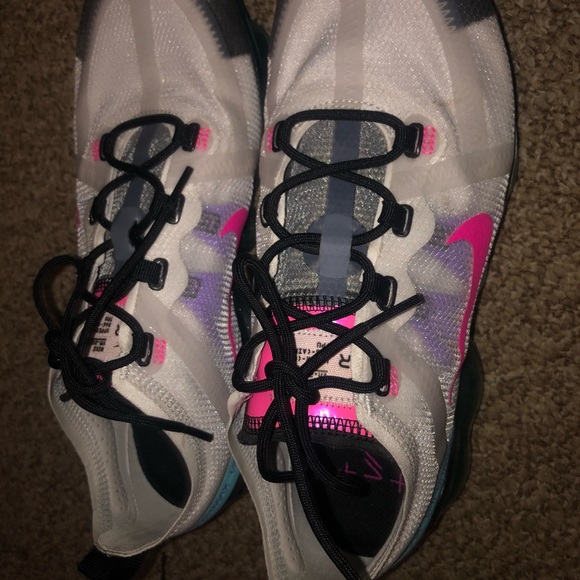 Nike Vapormax - Picture 3 of 4